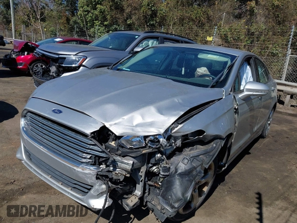 2013 Ford Fusion SE with VIN 3FA6P0HR1DR295193, listed as a IAAI auction lot 41774818 with 184,252 mi miles. Bid and sale history available at carsss.com. Image 2.