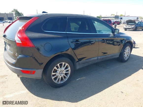 2010 Volvo XC60 3.0T with VIN YV4992DZ8A2022087, listed as a IAAI auction lot 42032484 with 162,246 mi miles. Bid and sale history available at carsss.com. Image 4.
