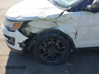 2017 Ford Explorer XLT с VIN 1FM5K8D85HGB48819, выставлен на аукционе IAAI как лот 41892276 с пробегом 132 962 миль миль и . История ставок и продаж доступна на DreamBid. Изображение 6.