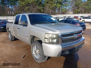 2007 Chevrolet Silverado 1500 LTZ with VIN 2GCEC13J171682554, listed as a IAAI auction lot 41307868 with 241,332 mi miles. Bid and sale history available at carsss.com. Image 1.