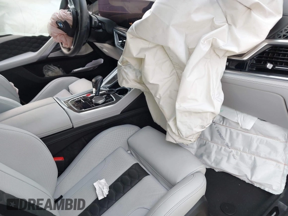 2024 BMW X6 M with VIN 5YM23ET07R9V10225, listed as a IAAI auction lot 40971354 with 1 mi miles. Bid and sale history available at carsss.com. Image 5.