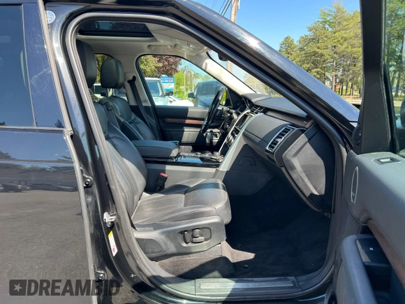 2017 Land Rover Discovery HSE with VIN SALRRBBV7HA045811, listed as a Copart auction lot 56986075 with 142,357 mi miles and Clean Title. Bid and sale history available at DreamBid. Image 5.