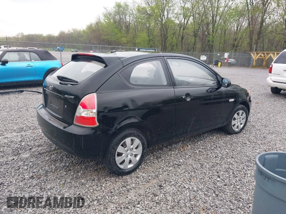 2011 Hyundai Accent GS z VIN KMHCM3AC8BU200465, wystawiony jako IAAI lot #41797288 z przebiegiem 107 831 mil mil oraz . Historia ofert i sprzedaży dostępna na DreamBid. Obrazek 4.