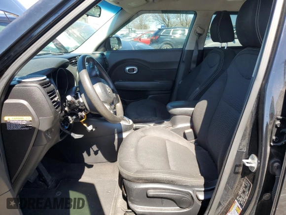2016 Kia Soul + z VIN KNDJP3A51G7247699, wystawiony jako Copart lot #49346785 z przebiegiem 90 399 mil mil oraz Szkoda całkowita • Salvage title. Historia ofert i sprzedaży dostępna na DreamBid. Obrazek 7.