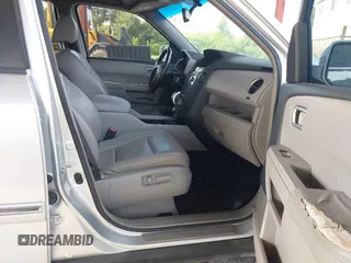 2009 Honda Pilot Touring z VIN 5FNYF38839B022943, wystawiony jako IAAI lot #42443006 z przebiegiem 199 184 mil mil oraz . Historia ofert i sprzedaży dostępna na DreamBid. Obrazek 5.