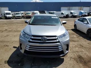 2019 Toyota Highlander LE with VIN 5TDZARFH1KS053120, listed as a Copart auction lot 62933335 with 69,026 mi miles and Clean title. Bid and sale history available at DreamBid. Image 5.
