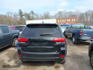 2018 Jeep Grand Cherokee Laredo E with VIN 1C4RJFAG2JC280670, listed as a IAAI auction lot 41686231 with 84,511 mi miles. Bid and sale history available at carsss.com. Image 16.