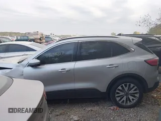 2020 Ford Escape Titanium с VIN 1FMCU9J96LUB18419, выставлен на аукционе IAAI как лот 40612100 с пробегом 40 041 миль миль и . История ставок и продаж доступна на DreamBid. Изображение 14.