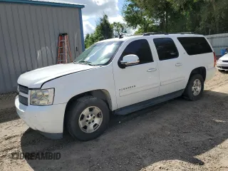 2011 Chevrolet Suburban LT z VIN 1GNSCJE06BR190679, wystawiony jako Copart lot #56680805 z przebiegiem 212 108 mil mil oraz Czysty tytuł • Clean title. Historia ofert i sprzedaży dostępna na DreamBid. Obrazek 1.