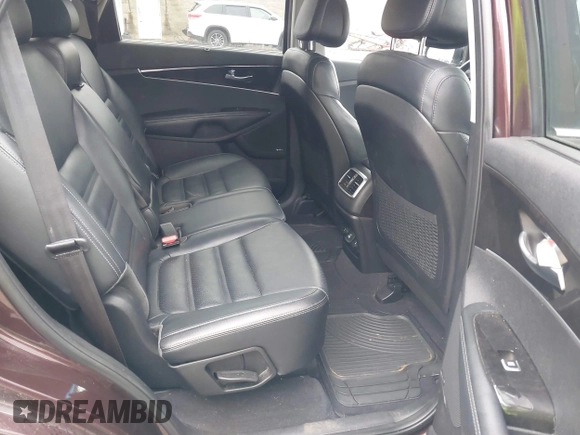 2016 Kia Sorento EX with VIN 5XYPHDA5XGG066424, listed as a IAAI auction lot 41951534 with 147,914 mi miles. Bid and sale history available at carsss.com. Image 8.