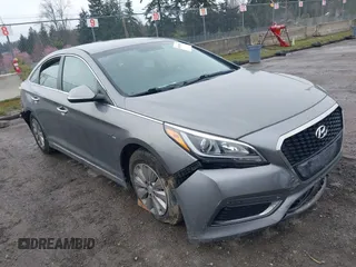 2017 Hyundai Sonata Hybrid SE with VIN KMHE24L33HA063317, listed as a IAAI auction lot 41859851 with 96,583 mi miles. Bid and sale history available at carsss.com. Image 1.