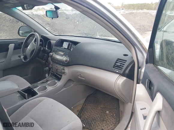 2008 Toyota Highlander with VIN JTEDS41A182058737, listed as a IAAI auction lot 41932660 with 260,512 mi miles. Bid and sale history available at carsss.com. Image 5.