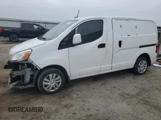 2015 Nissan NV200 S z VIN 3N6CM0KN5FK698050, wystawiony jako Copart lot #49019325 z przebiegiem 164 196 mil mil oraz Czysty tytuł • Clean title. Historia ofert i sprzedaży dostępna na DreamBid. Obrazek 1.