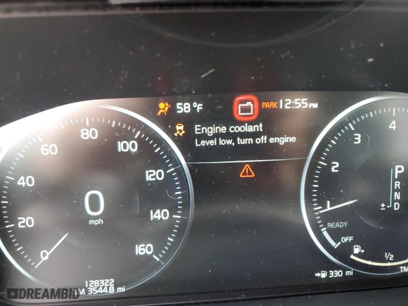 2016 Volvo XC90 T5 Momentum with VIN YV4102KKXG1054972, listed as a Copart auction lot 84627104 with 128,322 mi miles and Salvage Title. Bid and sale history available at carsss.com. Image 9.