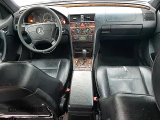 2000 Mercedes-Benz C 230 Kompressor with VIN WDBHA24G4YF929022, listed as a Copart auction lot 76266134 with 197,452 mi miles and Clean Title. Bid and sale history available at carsss.com. Image 8.