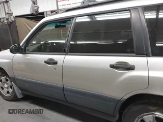 2000 Subaru Forester L with VIN JF1SF6357YH730850, listed as a IAAI auction lot 41772007 with 177,039 mi miles. Bid and sale history available at carsss.com. Image 13.