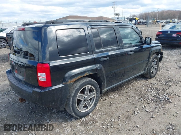 2008 Jeep Patriot Sport with VIN 1J8FF28WX8D775464, listed as a IAAI auction lot 42042232 with 158,428 mi miles and . Bid and sale history available at carsss.com. Image 4.