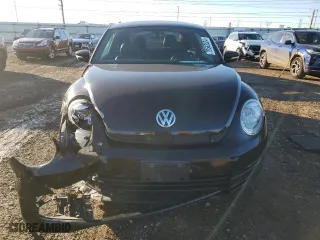 2012 Volkswagen Beetle 2.5L w/Sound/Nav PZEV with VIN 3VWJP7AT4CM629177, listed as a Copart auction lot 79563524 with 0 mi miles and Salvage Title. Bid and sale history available at carsss.com. Image 5.
