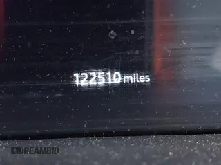 2019 Land Rover Range Rover HSE z VIN SALGS2SV3KA549081, wystawiony jako IAAI lot #41772535 z przebiegiem 122 510 mil mil oraz . Historia ofert i sprzedaży dostępna na DreamBid. Obrazek 7.