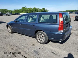 2006 Volvo V70 2.4L z VIN YV1SW640562572807, wystawiony jako Copart lot #58343845 z przebiegiem 128 735 mil mil oraz Czysty tytuł • Clean title. Historia ofert i sprzedaży dostępna na DreamBid. Obrazek 2.