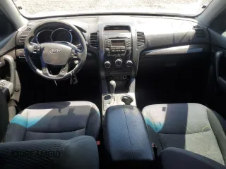 2011 Kia Sorento LX with VIN 5XYKT4A16BG049070, listed as a Copart auction lot 54437955 with 291,459 mi miles and Salvage Title. Bid and sale history available at DreamBid. Image 8.