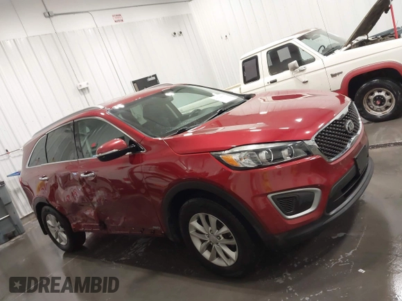 2016 Kia Sorento LX with VIN 5XYPGDA39GG162823, listed as a IAAI auction lot 41744061 with 95,195 mi miles. Bid and sale history available at carsss.com. Image 13.