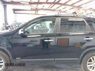2014 Kia Sorento LX with VIN 5XYKTCA64EG541574, listed as a IAAI auction lot 42067910 with 144,234 mi miles and . Bid and sale history available at carsss.com. Image 14.