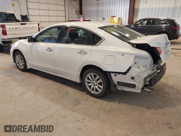 2016 Nissan Altima 2.5 S with VIN 1N4AL3AP0GN321158, listed as a IAAI auction lot 41761123 with 225,407 mi miles. Bid and sale history available at carsss.com. Image 3.