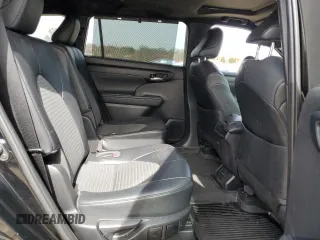 2022 Toyota Highlander XSE with VIN 5TDLZRBH1NS187893, listed as a Copart auction lot 49720015 with 28,832 mi miles and Salvage title. Bid and sale history available at DreamBid. Image 11.