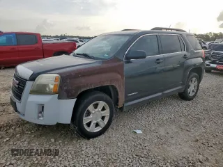 2013 GMC Terrain SLE z VIN 2GKALSEKXD6342977, wystawiony jako Copart lot #60438125 z przebiegiem 214 486 mil mil oraz Czysty tytuł • Clean title. Historia ofert i sprzedaży dostępna na DreamBid. Obrazek 1.