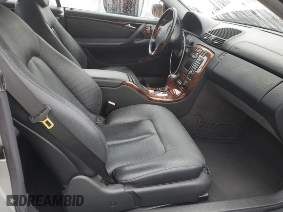2002 Mercedes-Benz CL AMG z VIN WDBPJ73J52A024668, wystawiony jako Copart lot #44394705 z przebiegiem Nie podano mil oraz Czysty tytuł • Clean title. Historia ofert i sprzedaży dostępna na DreamBid. Obrazek 10.