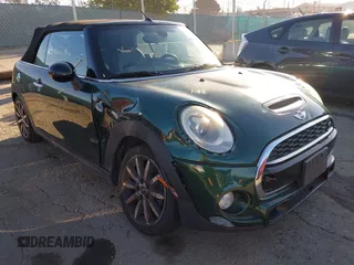 2016 MINI Convertible S с VIN WMWWG9C52G3A91914, выставлен на аукционе IAAI как лот 42703927 с пробегом 88 328 миль миль и . История ставок и продаж доступна на DreamBid. Изображение 1.