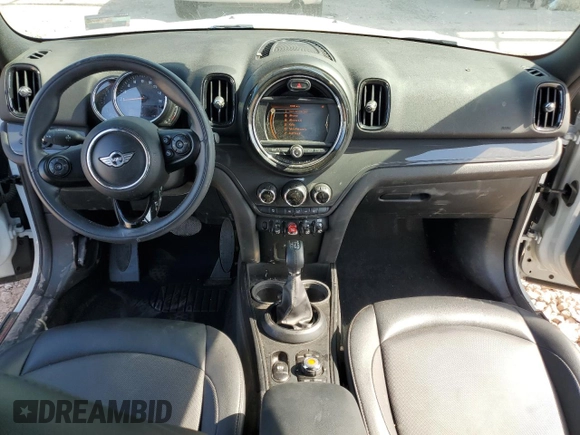 2018 MINI Countryman Cooper with VIN WMZYS7C30J3E08318, listed as a Copart auction lot 62304375 with 38,091 mi miles and Salvage title. Bid and sale history available at DreamBid. Image 8.
