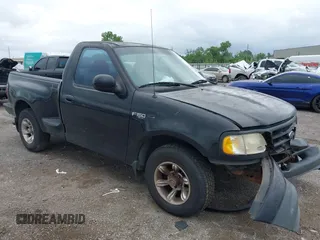 1999 Ford F-150 XL с VIN 1FTZF0722XKA67064, выставлен на аукционе IAAI как лот 42322582 с пробегом Не указан миль и . История ставок и продаж доступна на DreamBid. Изображение 1.