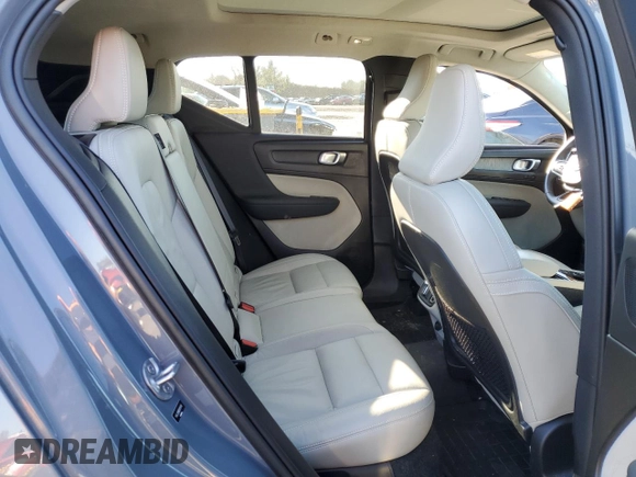 2023 Volvo XC40 Plus Bright Theme с VIN YV4L12UN8P2913418, выставлен на аукционе Copart как лот 88422125 с пробегом 27 447 миль миль и Списание • Salvage title. История ставок и продаж доступна на DreamBid. Изображение 11.