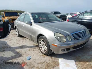 2006 Mercedes-Benz E-Class 3.5L with VIN WDBUF56J16A795803, listed as a IAAI auction lot 40613021 with 1 mi miles. Bid and sale history available at carsss.com. Image 1.