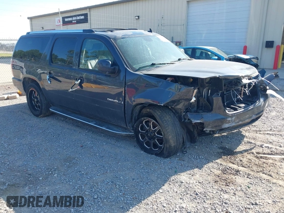 2008 GMC Yukon XL z VIN 1GKFK668X8J197029, wystawiony jako IAAI lot #42052242 z przebiegiem 193 928 mil mil oraz . Historia ofert i sprzedaży dostępna na DreamBid. Obrazek 1.