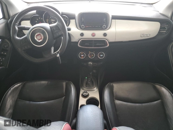 2016 FIAT 500X Lounge z VIN ZFBCFXDT2GP397059, wystawiony jako Copart lot #54349335 z przebiegiem 105 642 mil mil oraz Szkoda całkowita • Salvage title. Historia ofert i sprzedaży dostępna na DreamBid. Obrazek 8.