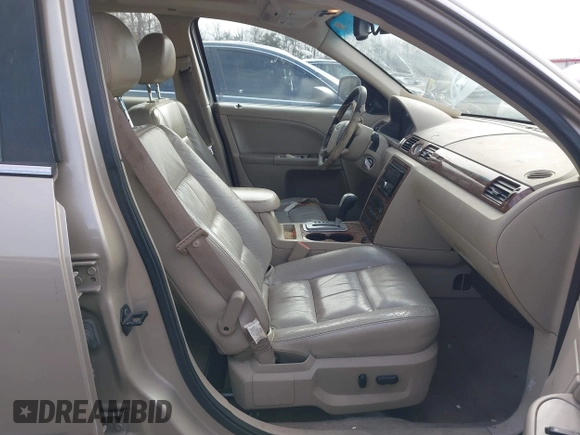 2006 Ford Five Hundred Limited with VIN 1FAHP28136G129914, listed as a IAAI auction lot 41377677 with 201,683 mi miles. Bid and sale history available at carsss.com. Image 5.