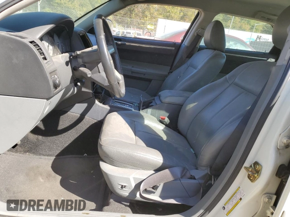 2005 Chrysler 300 with VIN 2C3JA53G55H584006, listed as a Copart auction lot 76698204 with 0 mi miles and Salvage Title. Bid and sale history available at carsss.com. Image 7.
