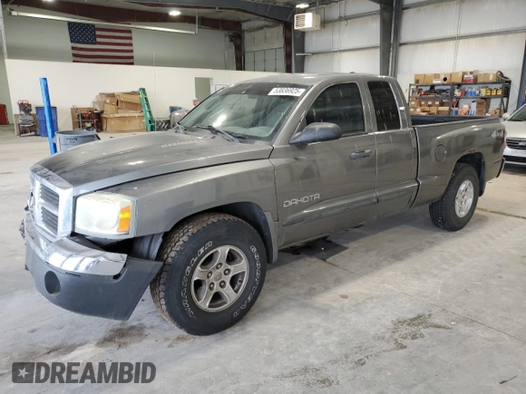 2005 Dodge Dakota SLT с VIN 1D7HW42N95S131964, выставлен на аукционе Copart как лот 53836925 с пробегом 117 094 миль миль и Списание • Salvage title. История ставок и продаж доступна на DreamBid. Изображение 1.