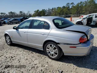 2003 Jaguar S-Type z VIN SAJEA01U73HM89587, wystawiony jako Copart lot #45712745 z przebiegiem 45 916 mil mil oraz Tytuł czysty. Historia ofert i sprzedaży dostępna na DreamBid. Obrazek 2.