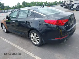 2012 Kia Optima EX z VIN 5XXGN4A78CG035729, wystawiony jako IAAI lot #42394149 z przebiegiem 158 557 mil mil oraz . Historia ofert i sprzedaży dostępna na DreamBid. Obrazek 3.