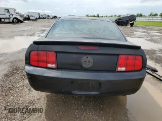 2008 Ford Mustang Deluxe with VIN 1ZVHT80N685198860, listed as a Copart auction lot 71118364 with 162,611 mi miles and Salvage title. Bid and sale history available at DreamBid. Image 6.