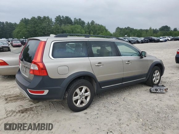 2011 Volvo XC70 3.2L z VIN YV4940BZ4B1105139, wystawiony jako Copart lot #60402415 z przebiegiem 182 404 mil mil oraz Czysty tytuł • Clean title. Historia ofert i sprzedaży dostępna na DreamBid. Obrazek 3.