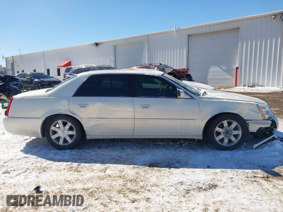 2006 Cadillac DTS 1SC z VIN 1G6KD57Y86U102513, wystawiony jako IAAI lot #41607409 z przebiegiem 102 438 mil mil oraz . Historia ofert i sprzedaży dostępna na DreamBid. Obrazek 13.