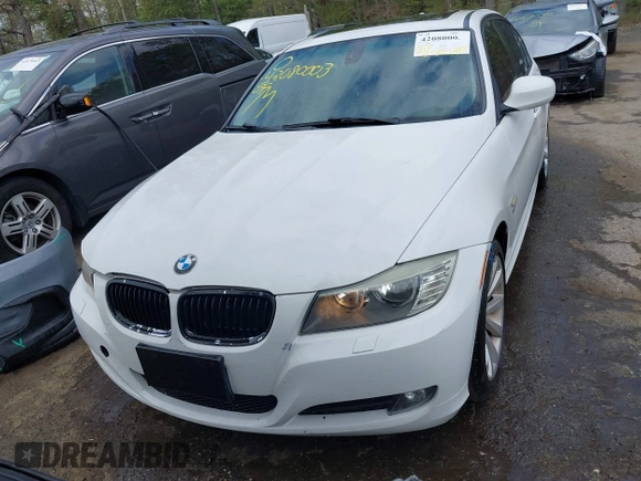 2011 BMW 3 Series 328i xDrive with VIN WBAPK7C58BA820717, listed as a IAAI auction lot 42080003 with 213,034 mi miles. Bid and sale history available at carsss.com. Image 13.