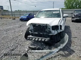 2023 Toyota Tacoma SR z VIN 3TMCZ5AN7PM594216, wystawiony jako Copart lot #55870755 z przebiegiem 60 548 mil mil oraz Szkoda całkowita • Salvage title. Historia ofert i sprzedaży dostępna na DreamBid. Obrazek 13.