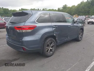 2018 Toyota Highlander LE with VIN 5TDBZRFH8JS875311, listed as a IAAI auction lot 42673189 with 180,025 mi miles and . Bid and sale history available at DreamBid. Image 4.