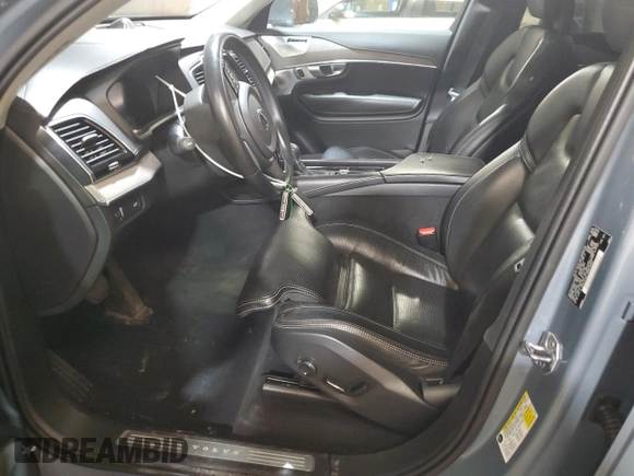 2020 Volvo XC90 Inscription with VIN YV4A221L2L1536253, listed as a Copart auction lot 76448954 with 70,705 mi miles and Salvage title. Bid and sale history available at DreamBid. Image 7.